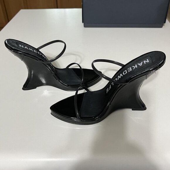 New Naked Wolfe Black Patent Double Strap Wedge Heels Sz 7 Style: Virgin HTF OOP - Picture 3 of 7